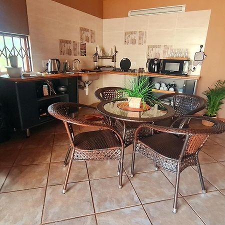 Villa Rocky Aloe Escape Krugersdorp Exterior foto